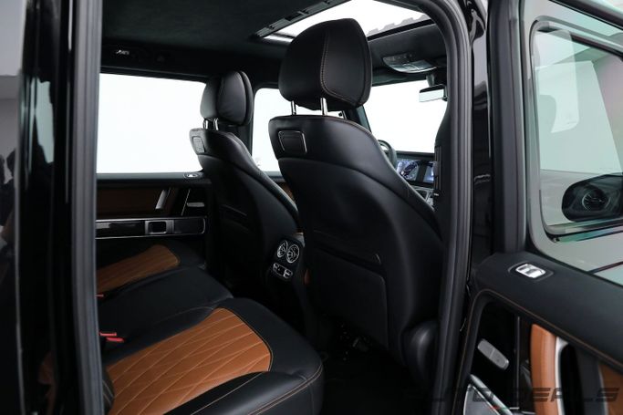 Подержанный Mercedes-Benz G-Class AMG 63 AMG II (W463), 4.0 л, 2021 в Дубае от AUTO DEALS Черный цвет. GCC | AUTO.AE