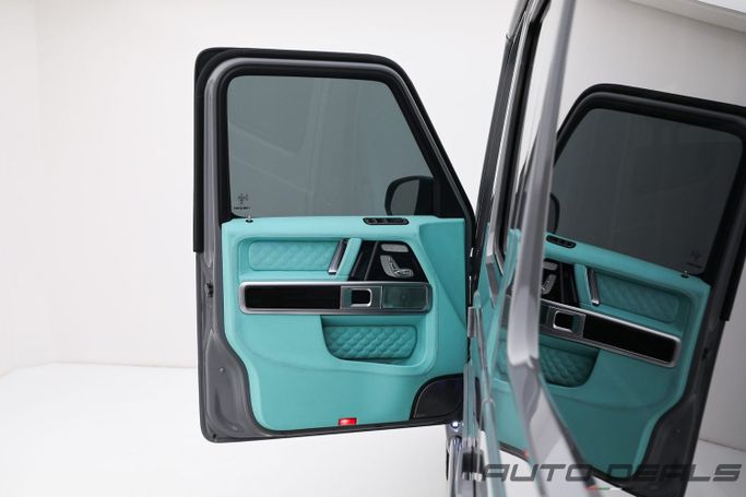 Подержанный Mercedes-Benz G-Class AMG Brabus 800 II (W463), 4.0 л, 2020 в Дубае от AUTO DEALS Серый цвет. GCC | AUTO.AE