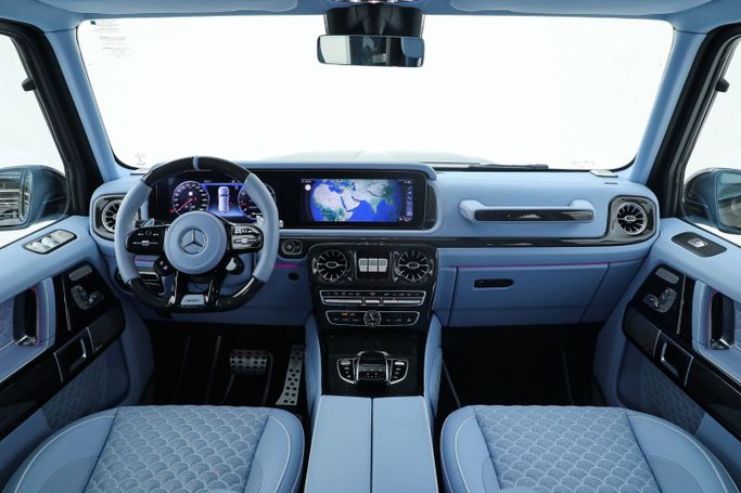 Новый Mercedes-Benz G-Class AMG Brabus 800 II (W463), 4.0 л, 2023 в Дубае от AUTO DEALS Серый цвет. Европейская | AUTO.AE