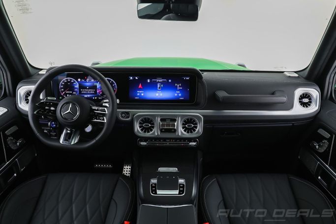 Новый Mercedes-Benz G-Class AMG 63 AMG II (W465) Рестайлинг, 4.0 л, 2025 в Дубае от AUTO DEALS Зеленый цвет. Европейская | AUTO.AE