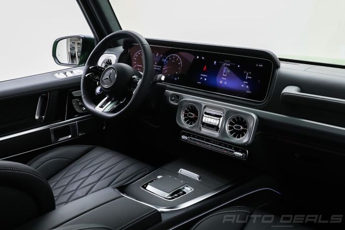 Новый Mercedes-Benz G-Class AMG 63 AMG II (W465) Рестайлинг, 4.0 л, 2025 в Дубае от AUTO DEALS Зеленый цвет. Европейская | AUTO.AE