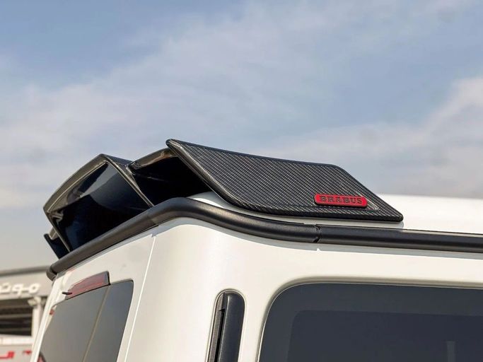 Подержанный Mercedes-Benz G-Class AMG 63 AMG II (W463), 4.0 л, 2022 в Дубае от Al Rawnaq Motors  Белый цвет. Японская | AUTO.AE