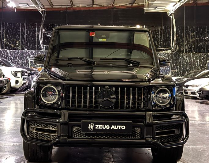 Подержанный Mercedes-Benz G-Class AMG 63 AMG II (W463), 4.0 л, 2022 в Дубае от Zeus Motors Черный цвет. GCC | AUTO.AE
