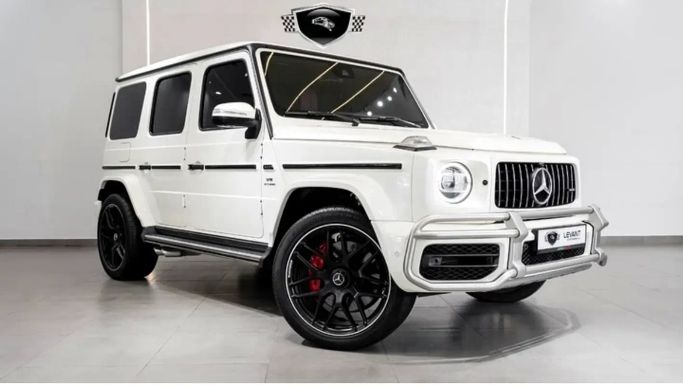 Подержанный Mercedes-Benz G-Class AMG 63 AMG II (W463), 4.0 л, 2022 в Дубае от Levant SH Motors Белый цвет. GCC | AUTO.AE