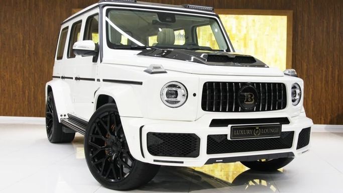 Подержанный Mercedes-Benz G-Class AMG Brabus 800 II (W463), 4.0 л, 2021 в Дубае от Luxury Lounge Cars Белый цвет.  | AUTO.AE