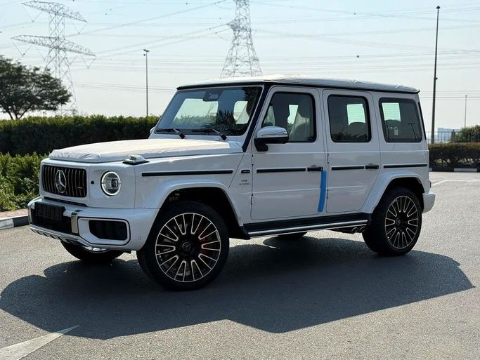 جديدة Mercedes-Benz G-Class AMG 63 AMG عملية شد الوجه II (W465), 4.0 l, 2025 في في دبي من Alpha Motors، اللون أبيض. المواصفات الكورية | AUTO.AE