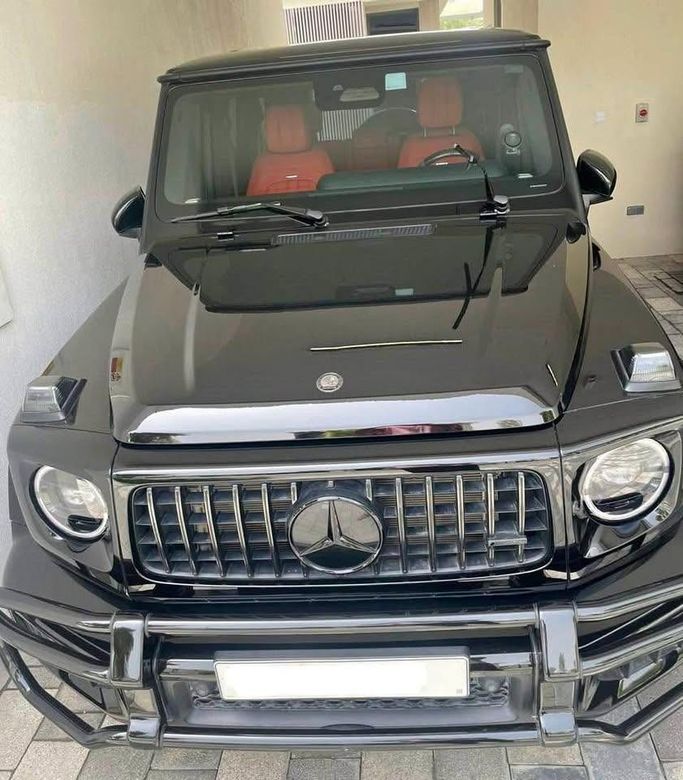 Подержанный Mercedes-Benz G-Class AMG 63 AMG II (W465) Рестайлинг, 4.0 л, 2025 в Дубае от LiveCars Черный цвет. GCC | AUTO.AE