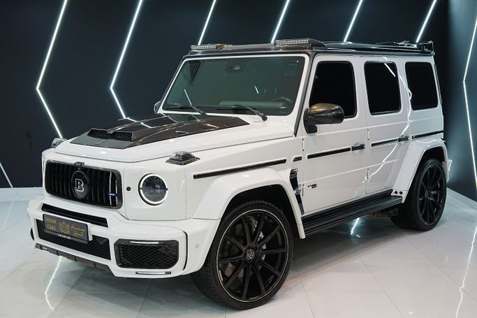 مستعملة ⁦Mercedes-Benz G-Class AMG 63 AMG II (W463)، 4.0 l، 2022⁩ في في الإمارات, دبي من Sanam Cars، اللون أبيض. المواصفات الأوروبية | AUTO.AE | إعلان #289800