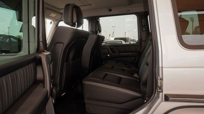 Подержанный Mercedes-Benz G-Class 550 II (W463) Рестайлинг 4, 4.0 л, 2016 в Дубае от Ibitisam Motors Серебристый цвет.  | AUTO.AE