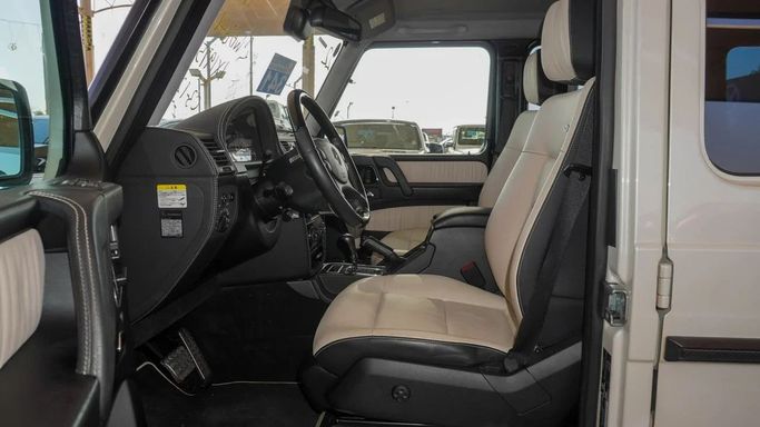 Подержанный Mercedes-Benz G-Class 550 II (W463) Рестайлинг 2, 5.5 л, 2012 в Дубае от Ibitisam Motors Белый цвет.  | AUTO.AE