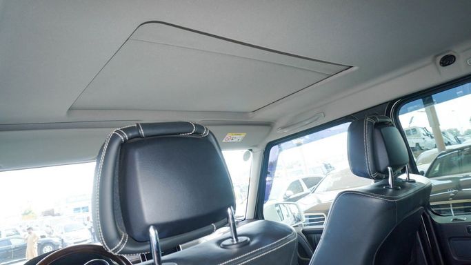 Подержанный Mercedes-Benz G-Class 550 II (W463) Рестайлинг 4, 4.0 л, 2015 в Дубае от Ibitisam Motors Белый цвет.  | AUTO.AE