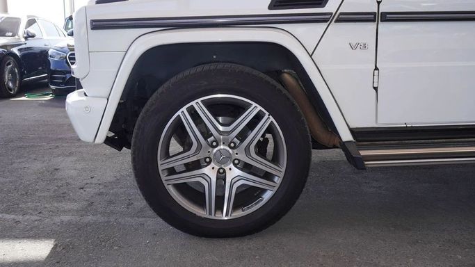 Подержанный Mercedes-Benz G-Class 550 II (W463) Рестайлинг 4, 4.0 л, 2015 в Дубае от Ibitisam Motors Белый цвет.  | AUTO.AE