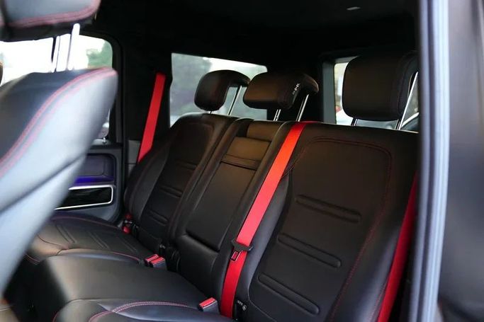 Used Mercedes-Benz G-Class 550 III (W463), 4.0 l, 2021 in Dubai by 8 Ba Motors, Black color. Japanese Specs | AUTO.AE