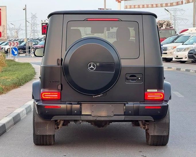 Подержанный Mercedes-Benz G-Class 550 III (W463), 4.0 л, 2020 в Дубае от Best Car Черный цвет. Японская | AUTO.AE