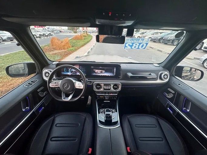 Подержанный Mercedes-Benz G-Class 550 III (W463), 4.0 л, 2020 в Дубае от Best Car Черный цвет. Японская | AUTO.AE