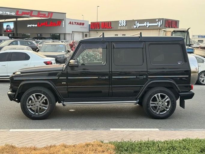 Подержанный Mercedes-Benz G-Class 550 II (W463) Рестайлинг 4, 4.0 л, 2015 в Дубае от Lucky Star Motors Черный цвет. Японская | AUTO.AE