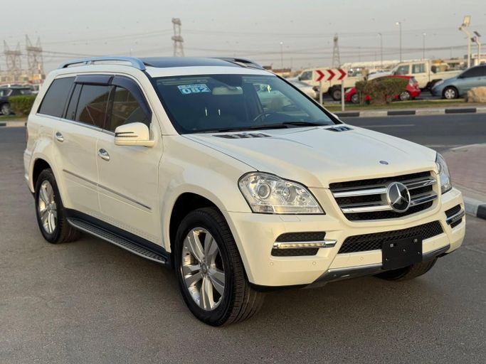Used Mercedes-Benz GL-Class 550 I (X164) Facelift, 5.5 l, 2011 in Dubai by Saeed Auto, White color. Japanese Specs | AUTO.AE