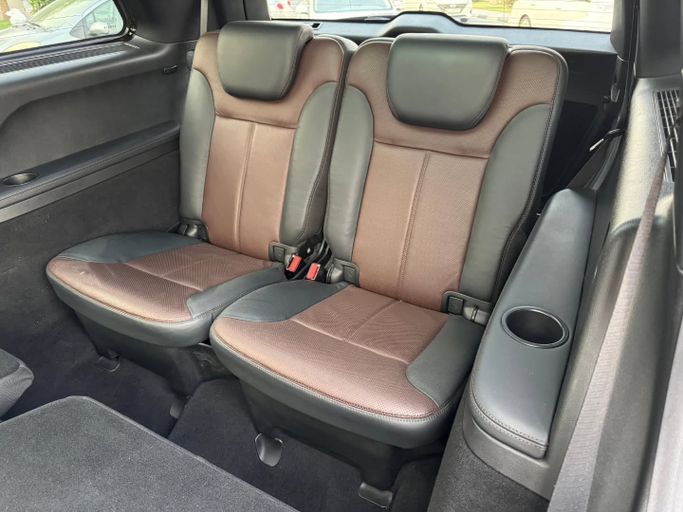 Подержанный Mercedes-Benz GL-Class 550 I (X164) Рестайлинг, 5.5 л, 2012 в Дубае от Saeed Auto Черный цвет. Японская | AUTO.AE