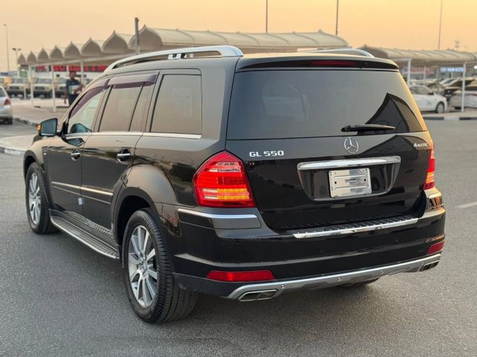 Подержанный Mercedes-Benz GL-Class 550 I (X164) Рестайлинг, 5.5 л, 2012 в Дубае от Saeed Auto Черный цвет. Японская | AUTO.AE