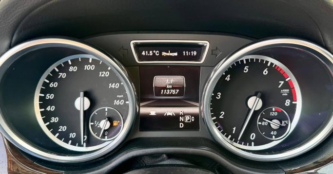 Подержанный Mercedes-Benz GL-Class 450 II (X166), 4.7 л, 2013 в Дубае от Saeed Auto Белый цвет. Японская | AUTO.AE