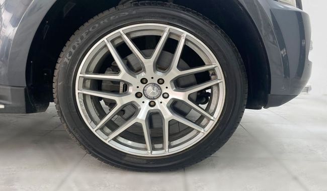 Подержанный Mercedes-Benz GL-Class 500 I (X164) Рестайлинг, 5.5 л, 2011 в Дубае от Gulf Motors Серый цвет. GCC | AUTO.AE