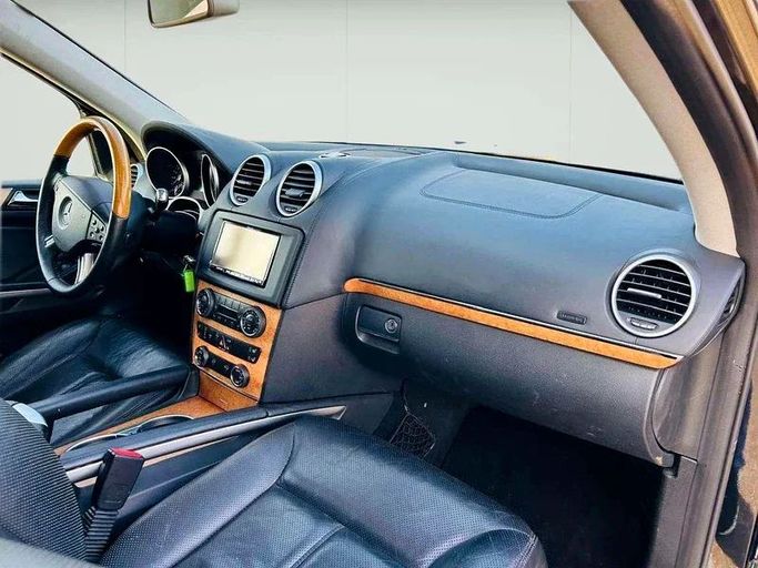 Used Mercedes-Benz GL-Class 550 I (X164), 5.5 l, 2008 in Dubai by Mirza Automobile FZE, Black color. Japanese Specs | AUTO.AE