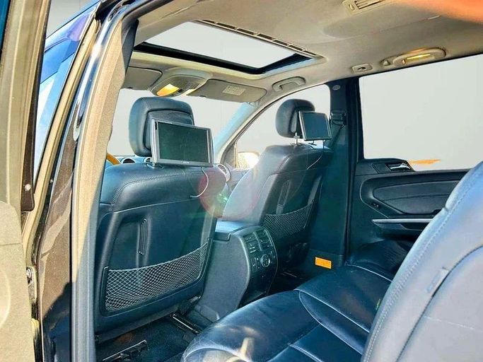 Used Mercedes-Benz GL-Class 550 I (X164), 5.5 l, 2008 in Dubai by Mirza Automobile FZE, Black color. Japanese Specs | AUTO.AE