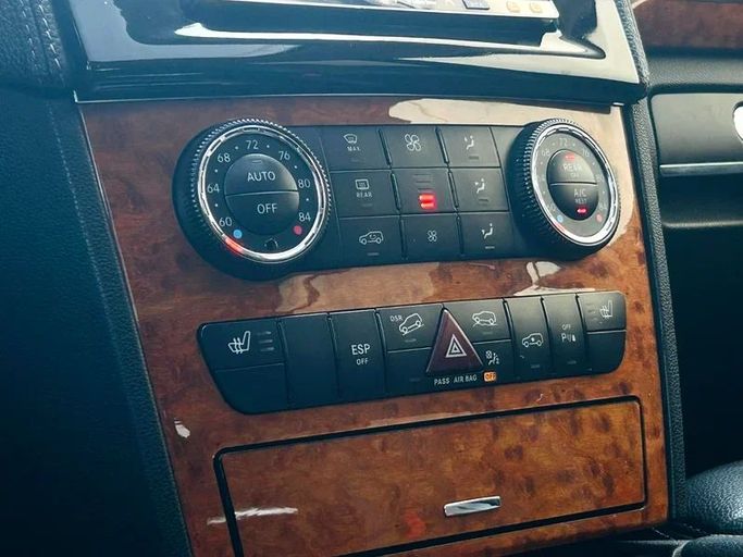 Подержанный Mercedes-Benz GL-Class 450 I (X164), 4.7 л, 2008 в Дубае от Mirza Automobile FZE Белый цвет. Японская | AUTO.AE