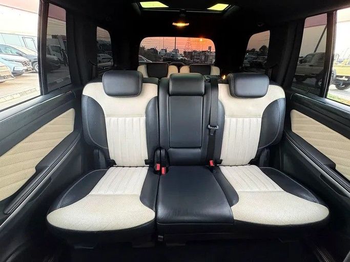 Used Mercedes-Benz GL-Class 550 II (X166), 4.7 l, 2013 in Dubai by Best Car, Black color. Japanese Specs | AUTO.AE