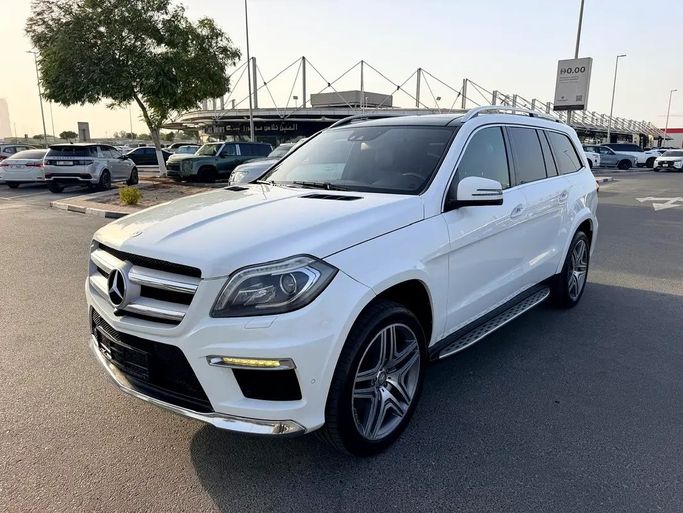 مستعملة ⁦Mercedes-Benz GL-Class 500 II (X166)، 4.7 l، 2015⁩ في في الإمارات, دبي من First Choice Motors، اللون أبيض. مواصفات الخليج | AUTO.AE | إعلان #286848