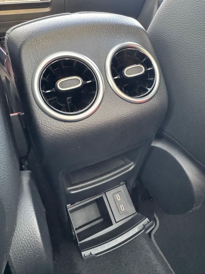 Подержанный Mercedes-Benz GLA 200 II (H247) Рестайлинг, 1.3 л, 2024 в Дубае от Levant Auto Trading Белый цвет. GCC | AUTO.AE