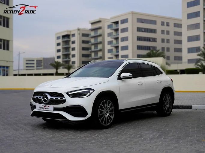 Подержанный Mercedes-Benz GLA 200 II (H247), 1.3 л, 2022 в Дубае от READY 2 RIDE MOTORS Белый цвет.  | AUTO.AE
