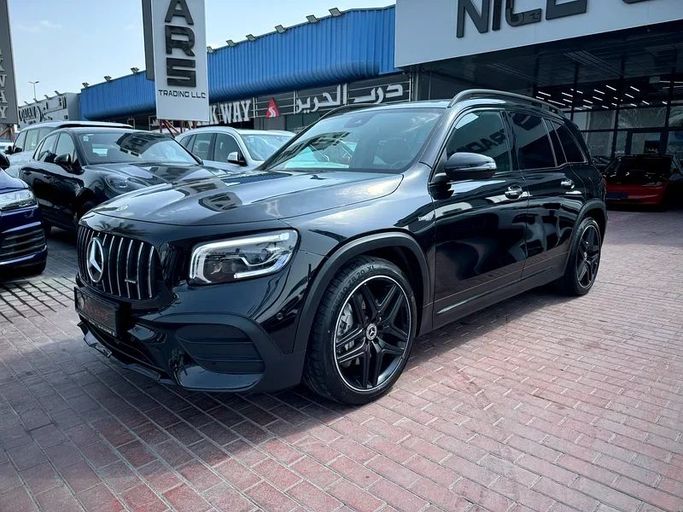 Подержанный Mercedes-Benz GLB AMG 35 AMG I (X247), 2.0 л, 2022 в Дубае от Nice Cars Motos Черный цвет. Other | AUTO.AE