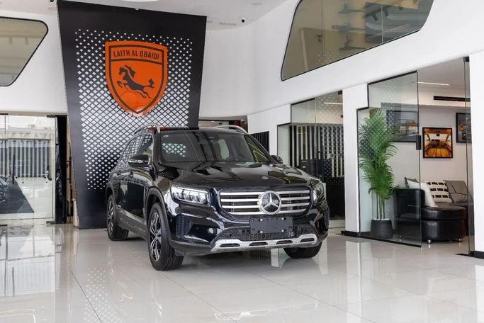 Новый Mercedes-Benz GLB 200 I (X247) Рестайлинг, 1.3 л, 2025 в Дубае от Laith Alobaidi Motors Черный цвет. Китайская | AUTO.AE