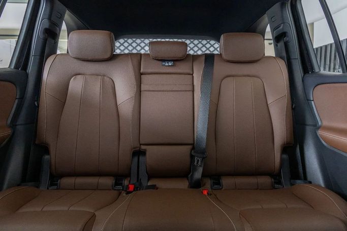 Новый Mercedes-Benz GLB 200 I (X247) Рестайлинг, 1.3 л, 2025 в Дубае от Laith Alobaidi Motors Черный цвет. Китайская | AUTO.AE