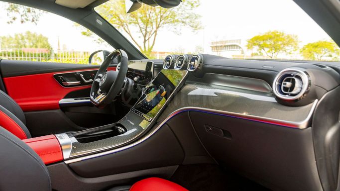 Подержанный Mercedes-Benz GLC Coupe AMG 43 AMG II (C254), 2.0 л, 2025 в Дубае от Milele Черный цвет. Other | AUTO.AE