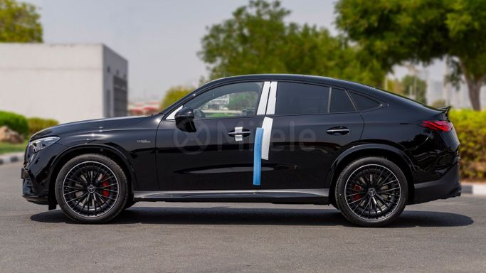 Подержанный Mercedes-Benz GLC Coupe AMG 43 AMG II (C254), 2.0 л, 2025 в Дубае от Milele Черный цвет. Other | AUTO.AE