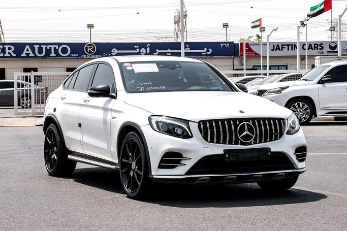 مستعملة Mercedes-Benz GLC Coupe AMG 43 AMG I (C253), 3.0 l, 2018 في في الإمارات, دبي من RIVER AUTO FZCO، اللون أبيض. المواصفات الكورية | AUTO.AE | إعلان #277566