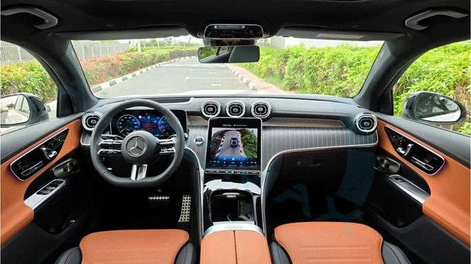 Новый Mercedes-Benz GLC Coupe 200 II (C254), 2.0 л, 2025 в Дубае от Auto Max Group Белый цвет. GCC | AUTO.AE