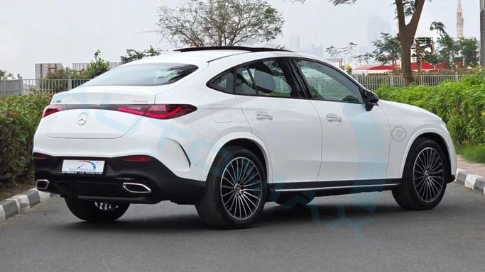 Новый Mercedes-Benz GLC Coupe 200 II (C254), 2.0 л, 2025 в Дубае от Auto Max Group Белый цвет. GCC | AUTO.AE