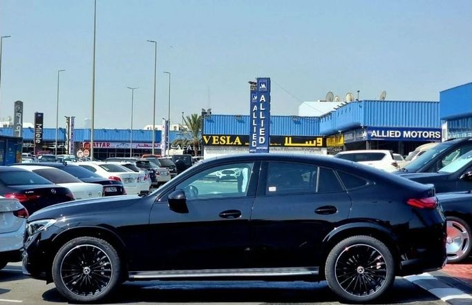 Новый Mercedes-Benz GLC Coupe 200 II (C254), 2.0 л, 2024 в Дубае от Auto Gallery DXB Черный цвет. Европейская | AUTO.AE