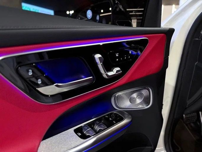 Подержанный Mercedes-Benz GLC Coupe 200 II (C254), 2.0 л, 2025 в Дубае от GE Motors Белый цвет. GCC | AUTO.AE