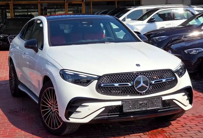 جديدة Mercedes-Benz GLC Coupe 200 II (C254), 2.0 l, 2026 في في دبي من Auto Gallery DXB، اللون أبيض. مواصفات الخليج | AUTO.AE | إعلان #259771