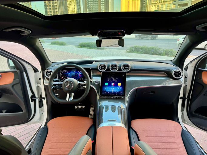 Mercedes-Benz GLC 200 II (X254), 2025 внедорожник 5 дв.  класса в Дубае от Uptown Rent A Car LLC черный цвет | AUTO.AE