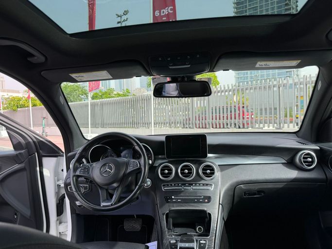 Used Mercedes-Benz GLC 300 I (X253), 2.0 l, 2017 in Dubai, White color. American Specs | AUTO.AE