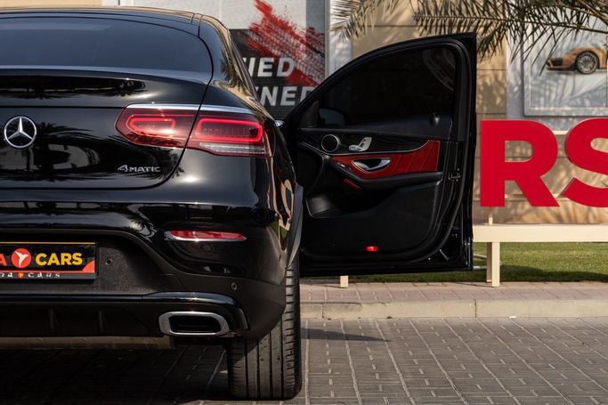 Used Mercedes-Benz GLC 200 II (X254), 2.0 l, 2022 in Dubai by Linda Cars, Black color. GCC Specs | AUTO.AE