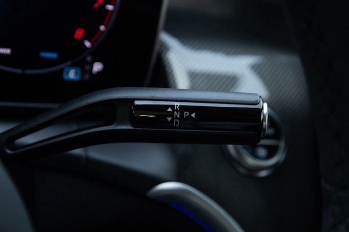 Подержанный Mercedes-Benz GLC 200 II (X254), 2.0 л, 2025 в Дубае от Linda Cars Черный цвет. GCC | AUTO.AE