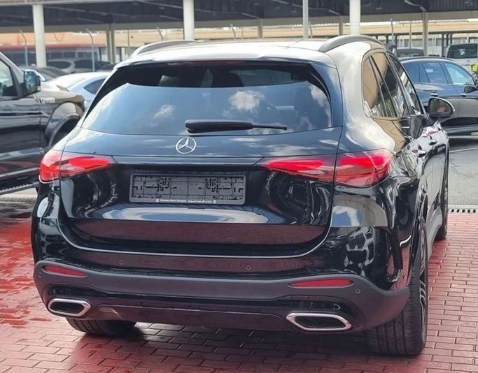 Новый Mercedes-Benz GLC 200 II (X254), 2.0 л, 2023 в Дубае от Auto Gallery DXB Черный цвет. Европейская | AUTO.AE