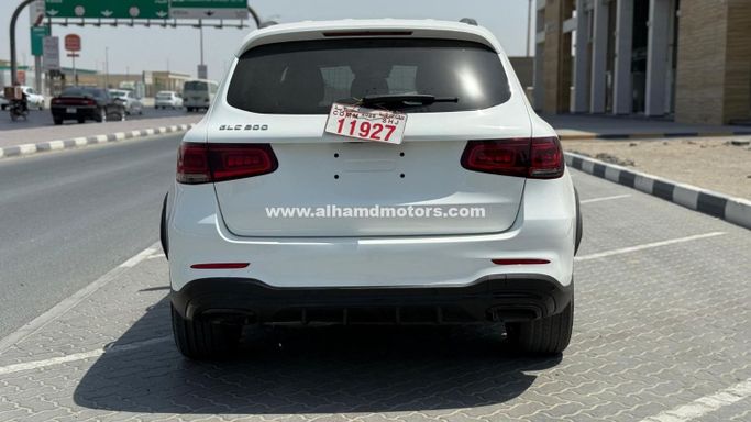Подержанный Mercedes-Benz GLC 200 II (X254), 2.0 л, 2023 в Дубае от Alhamd Motors Белый цвет. Other | AUTO.AE