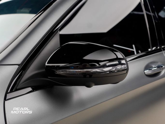 Подержанный Mercedes-Benz GLC 200 I (X253) Рестайлинг, 2.0 л, 2021 в Дубае от Pearl Motors Черный цвет. GCC | AUTO.AE